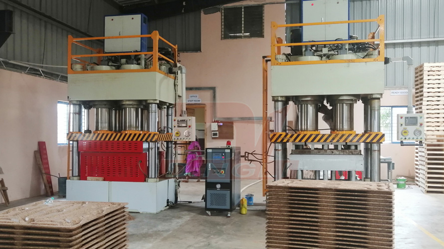 Compressed Wood Pallet Making Machine2